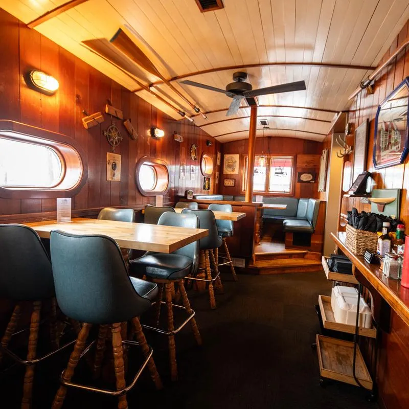 Joeys Yardarm restaurante en Racine, WI