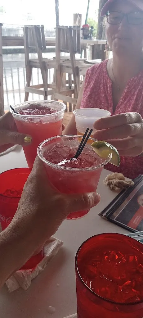 Elizabeth Rose_Rum River Bar & Grille_Port Richey, FL_recensione