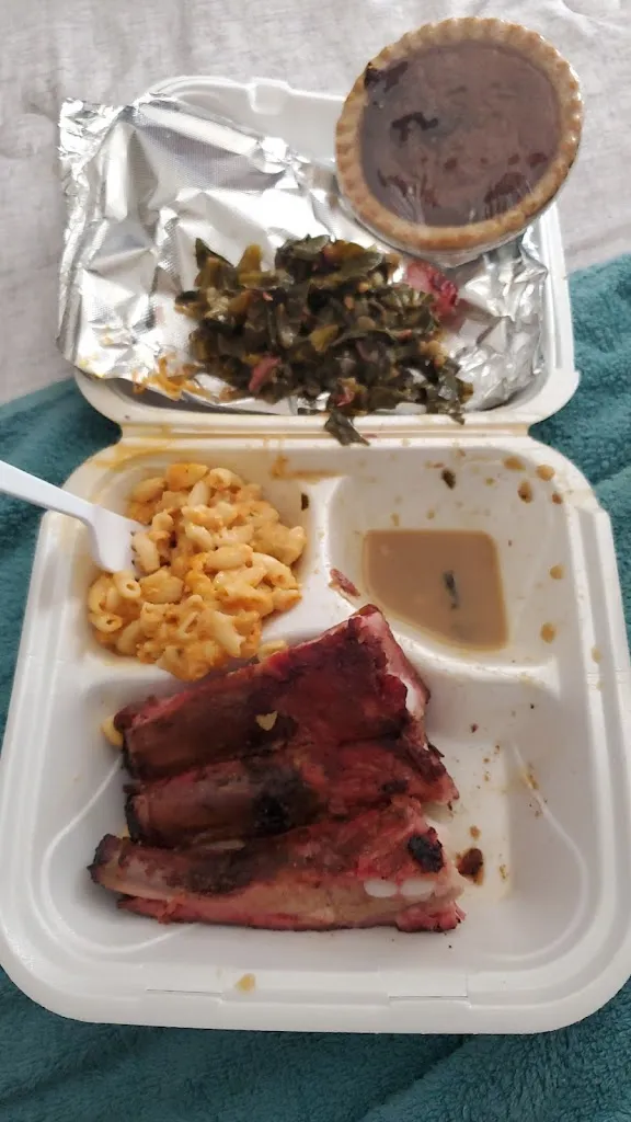 Turkessa Glover_Burnin' Barber-Que & More_Tampa, FL_review