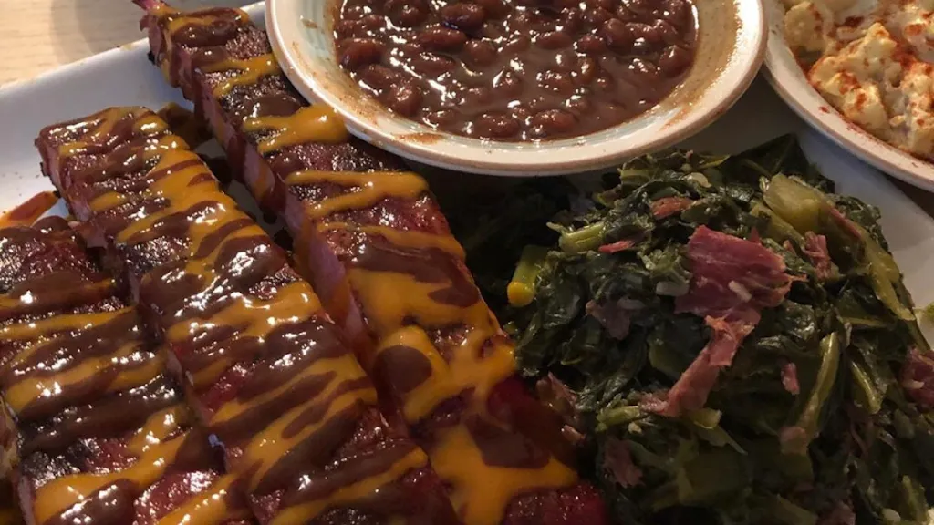 Burnin' Barber-Que & More restaurant in Tampa, FL