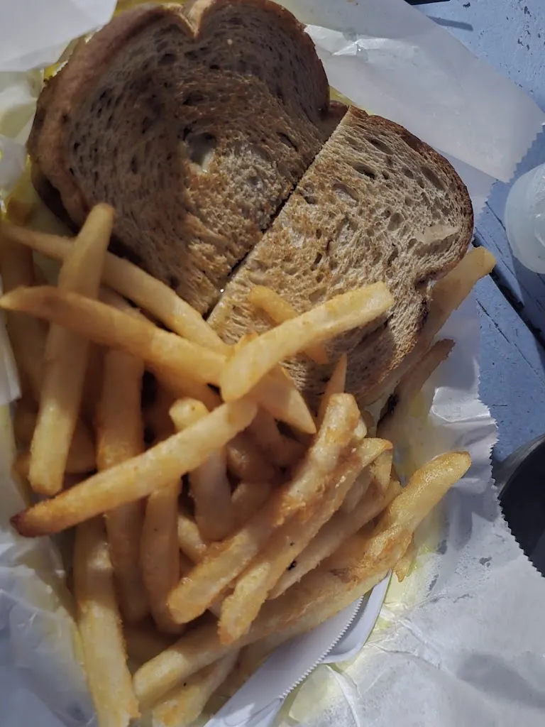 John Farnsworth_The River's Edge Bar & Grill_Gibsonton, FL_review