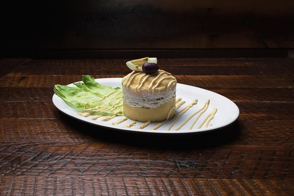 Cuenellis Rotisserie Chicken & Grill – Peruvian Restaurant Riverview_Riverview, FL_slider_image_2