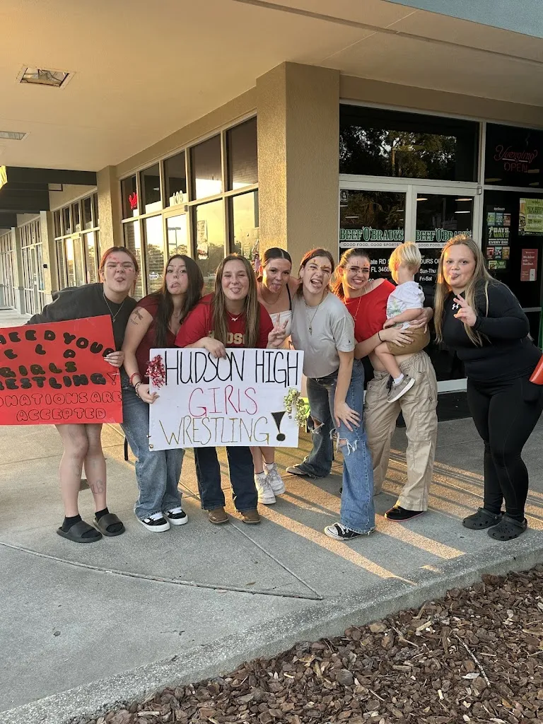 Melissa Mello_Beef 'O' Brady's_Hudson, FL_review