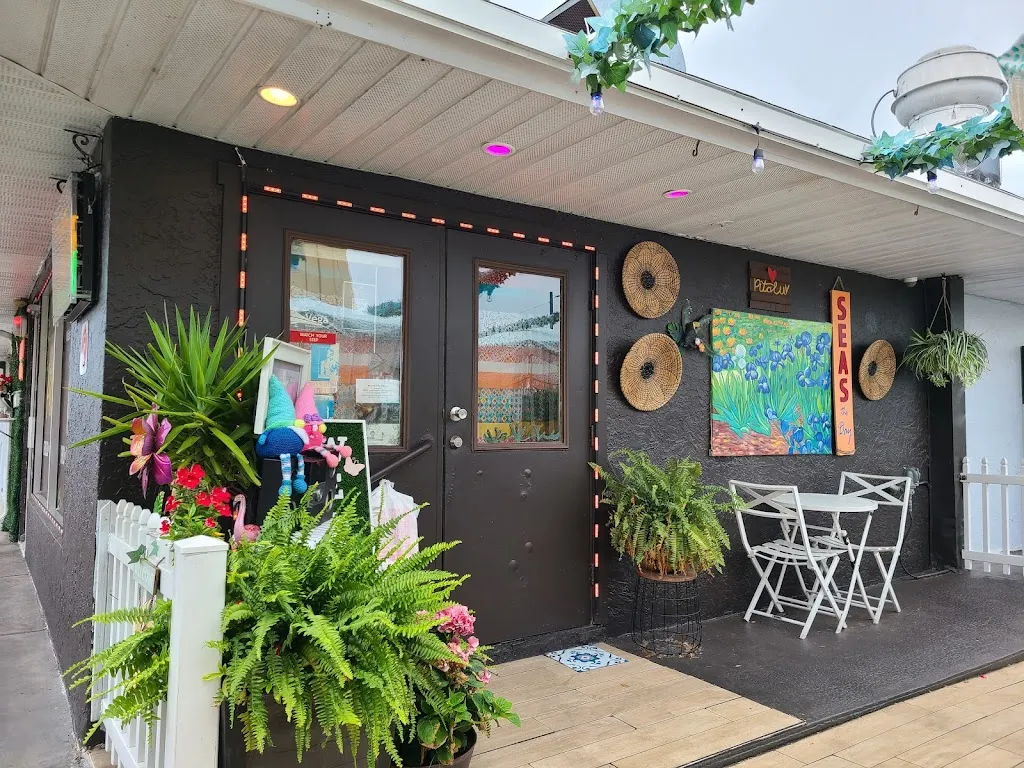 Pitaluv restaurant in Spring Hill, FL