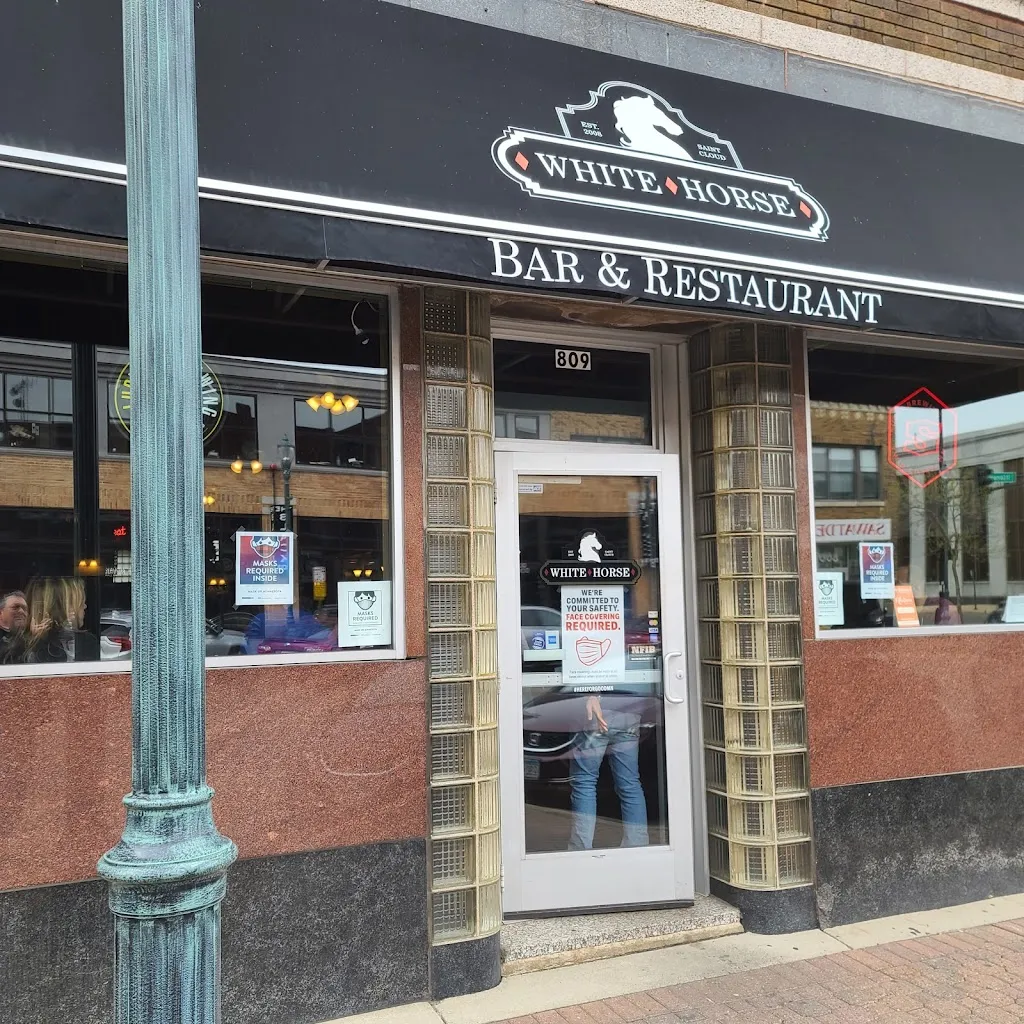 The White Horse Restaurant & Bar restaurant à St Cloud, MN