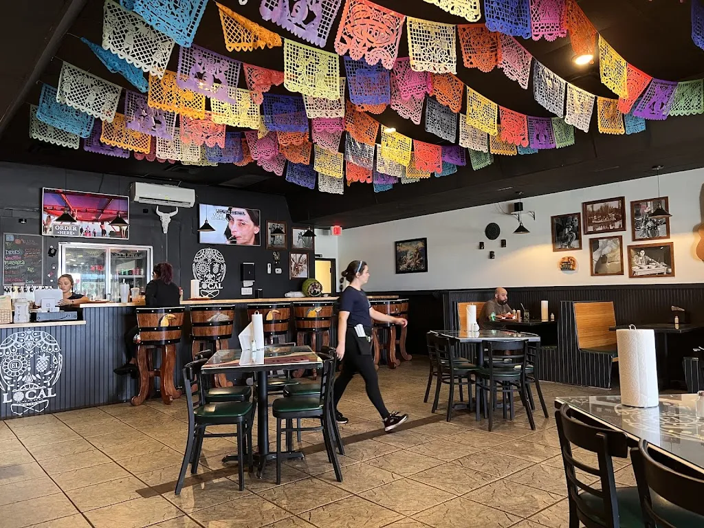 El Local restaurante en Fort Myers, FL