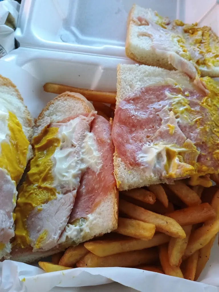 William Lyman_Luna Lounge Seffner_Seffner, FL_review