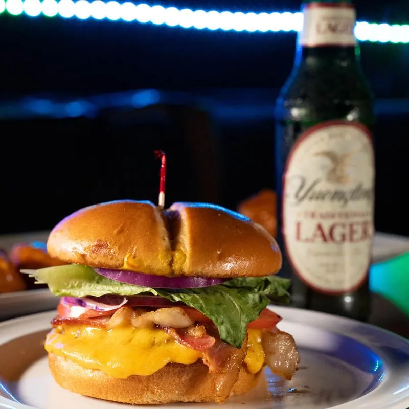 Luna Lounge Seffner_Seffner, FL_slider_image_2