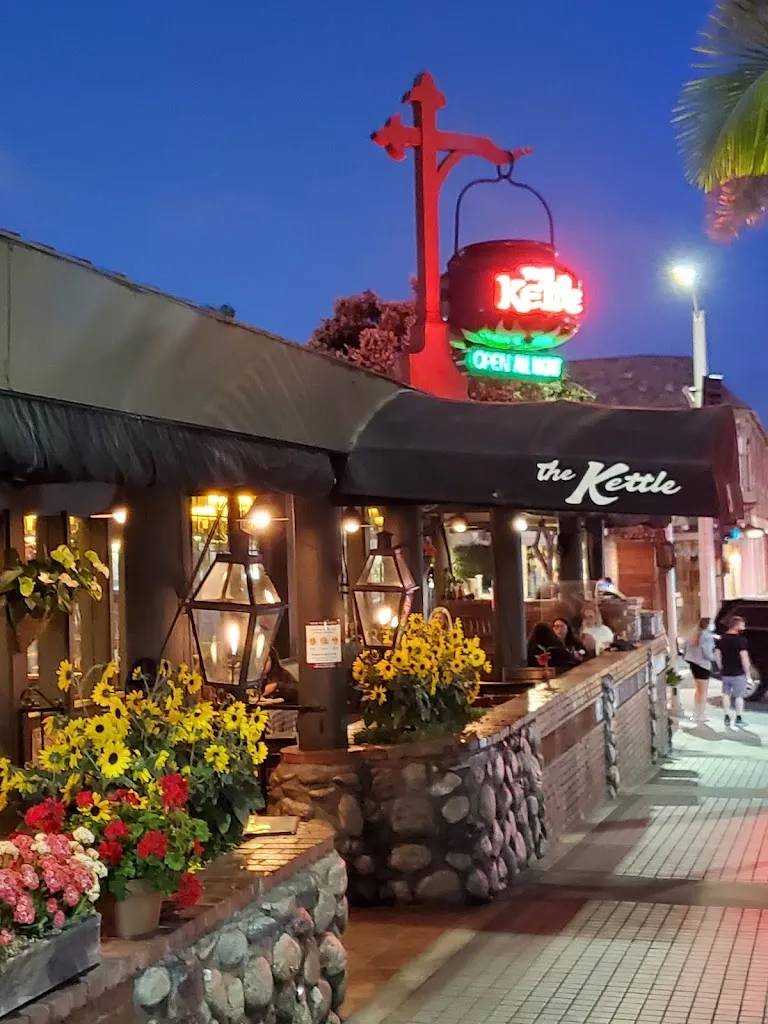 The Kettle_Manhattan Beach, CA_slider_imagen_1