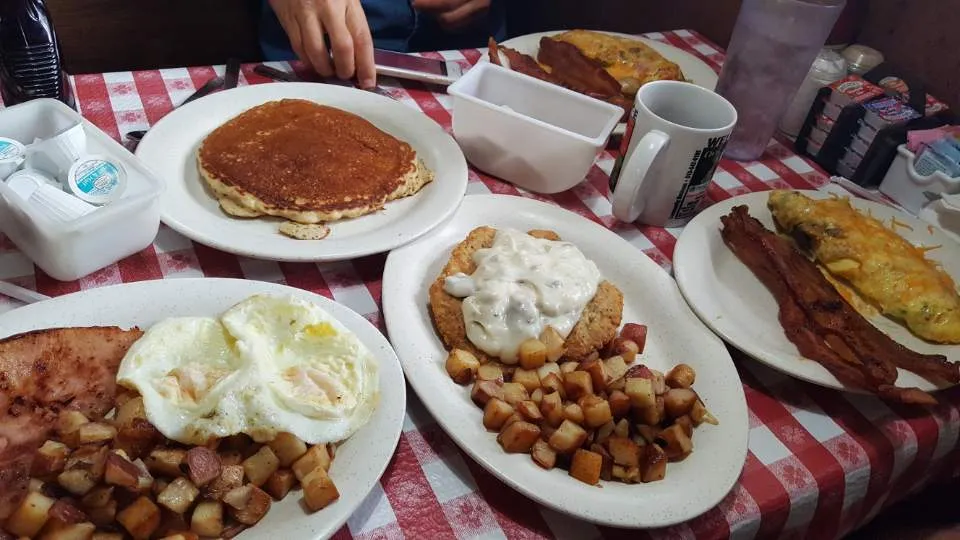 Roosters Cafe_Brooksville, FL_slider_bild_2