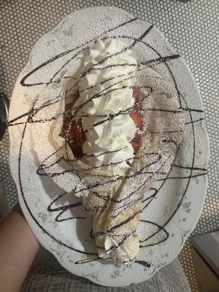 Katelyn Carlsen_The Lazy Maid Crêperie_Brooksville, FL_review