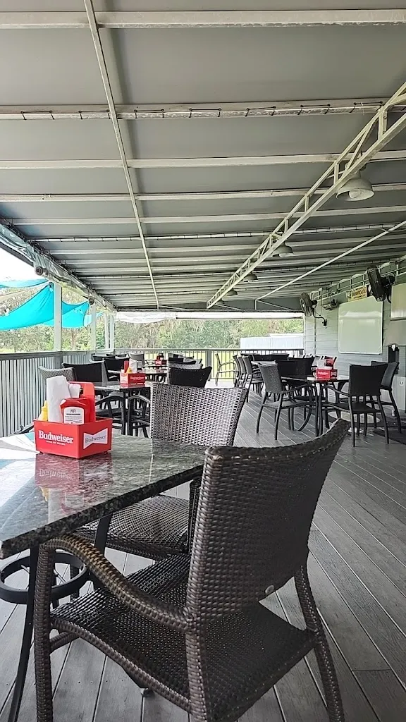 Hernando Oaks Bar and Grill restaurant in Brooksville, FL