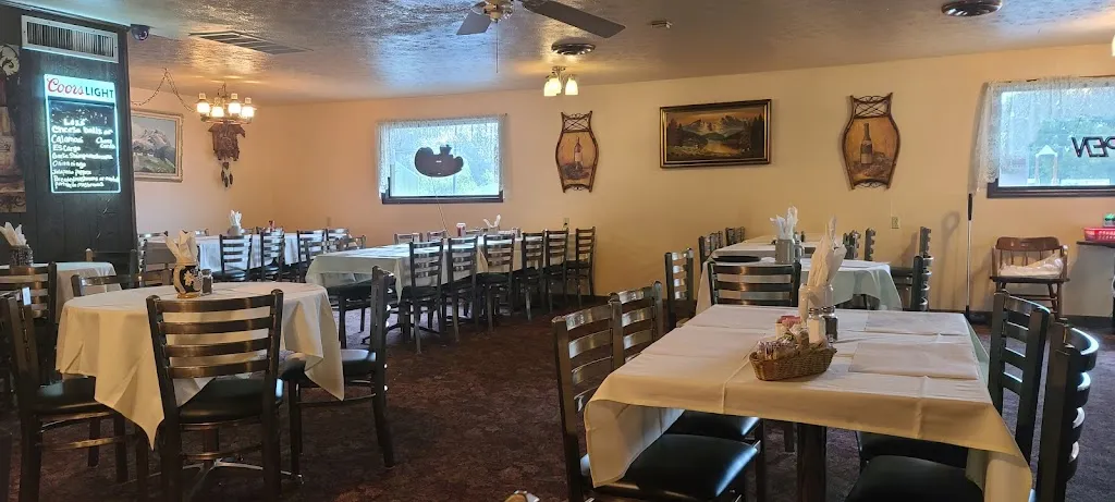 The Hub German Restaurant & Lounge restaurant à St Robert, MO