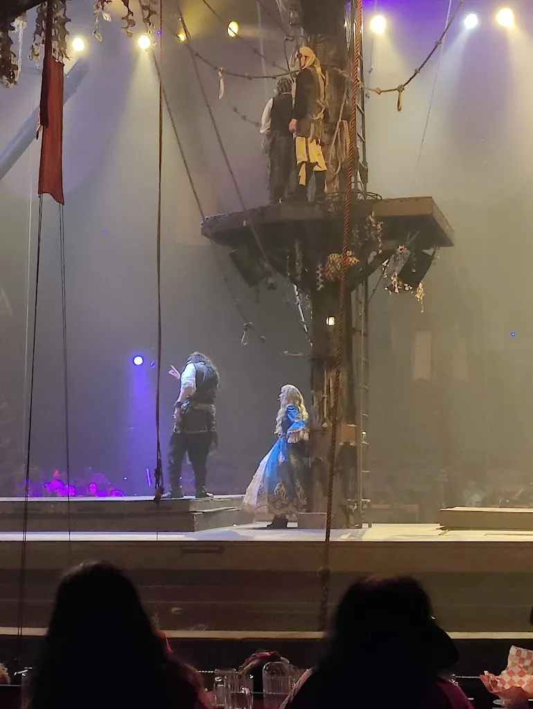 Jonathan Sixtos_Pirates Dinner Adventure_Orlando, FL_review