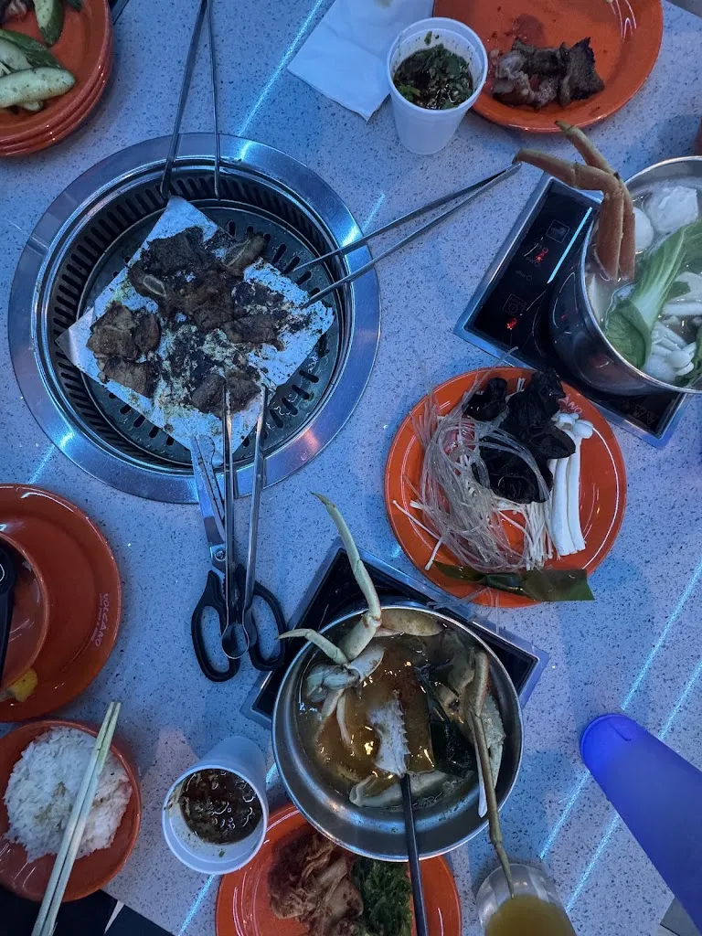 Praewparn Suwansawai_Volcano Hot Pot & BBQ I-Drive_Orlando, FL_review