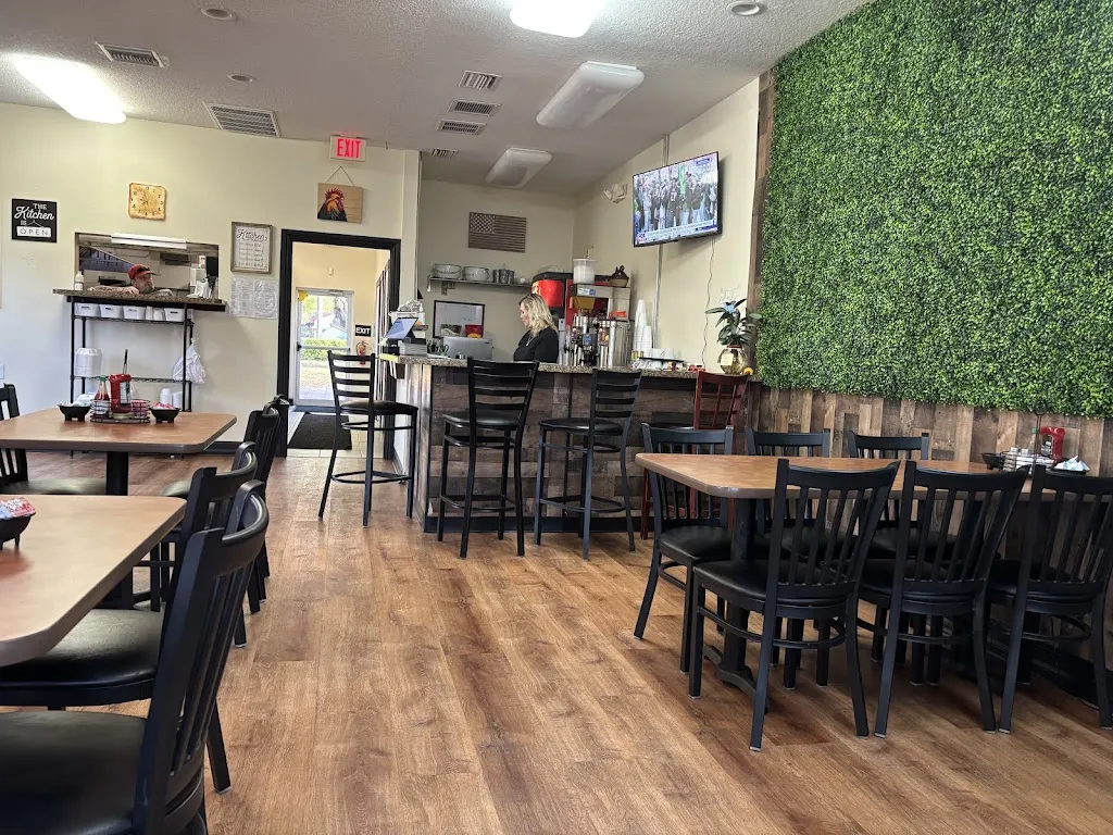 Eggshells Kitchen restaurante en Okeechobee, FL