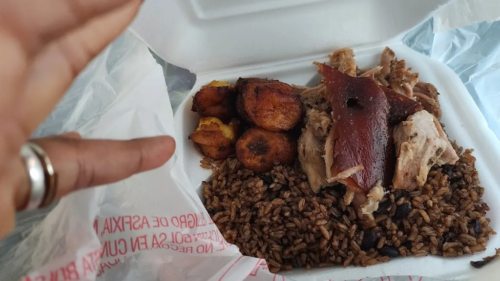 Theresa Simmons_El Tipico Criollo_Tampa, FL_review