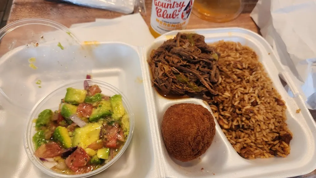 L. Harden_El Tipico Criollo_Tampa, FL_review