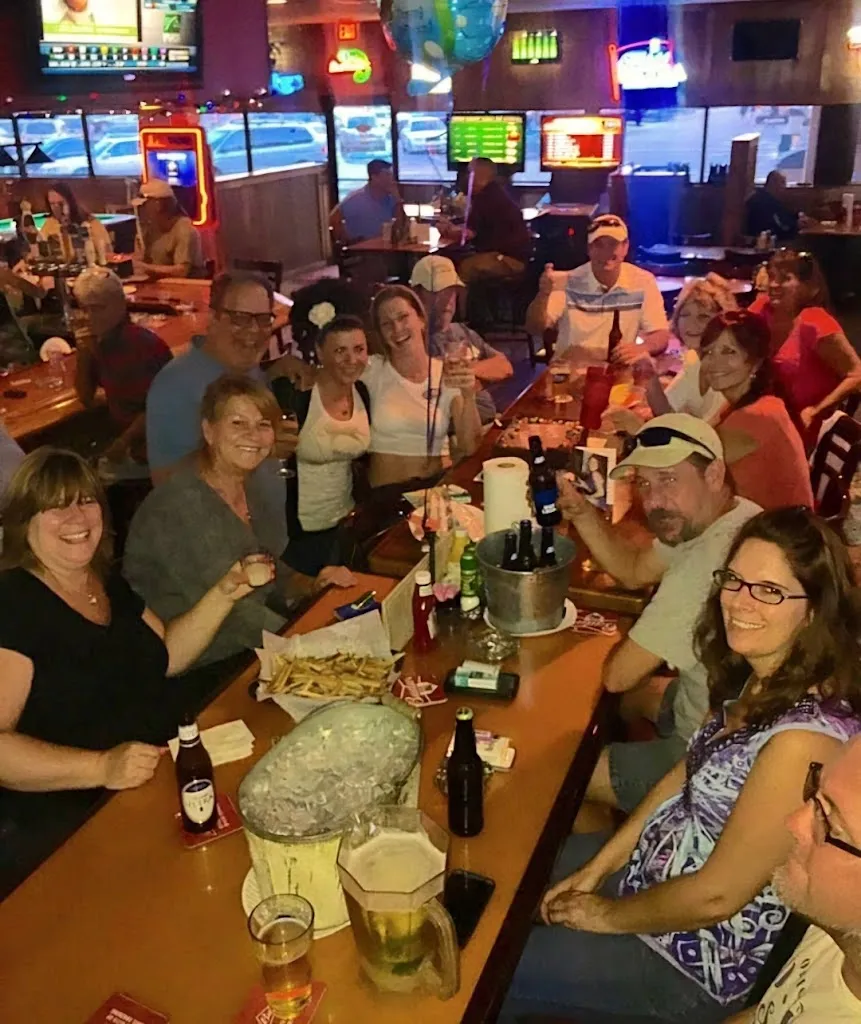 Gary Lowe_The Woods Bar and Grille_Tampa, FL_review