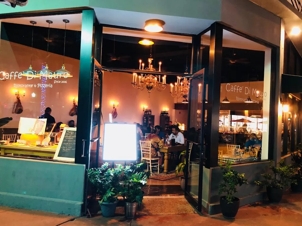 DI MAURO´S ITALIAN RESTAURANT, PIZZERIA, BAR & LOUNGE restaurant à Miami Beach, FL