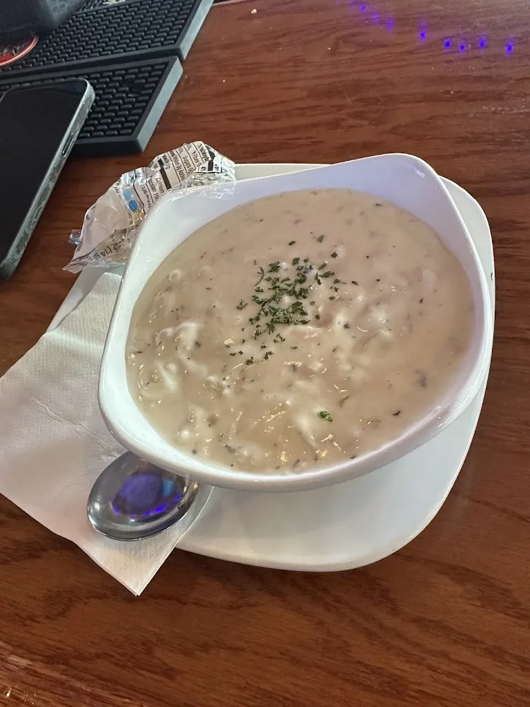 Vivian Putnam_Upper Deck Cafe_Spring Hill, FL_review