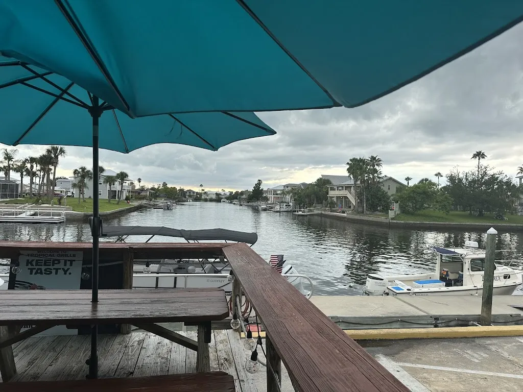 Vivian Putnam_Hernando Beach Tropical Grille_Hernando Beach, FL_review