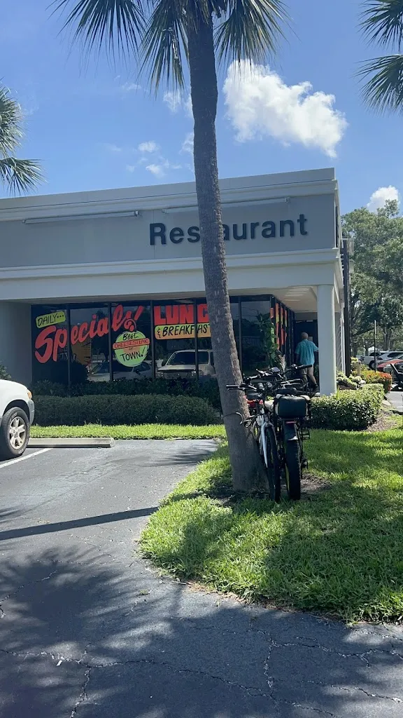 Patrick Kelly_Ellie's Breakfast & Lunch_Tampa, FL_review